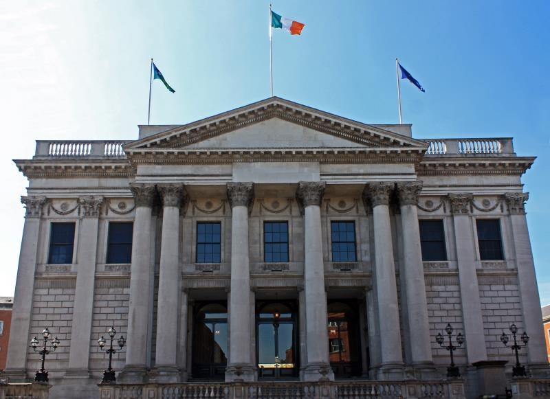 Dublin City Hall - Exterior and front entrance