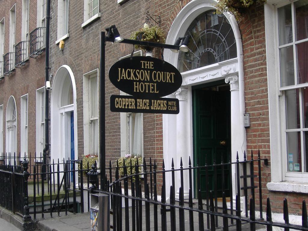 The stately Georgian entryway of the Jackson Court Hotel