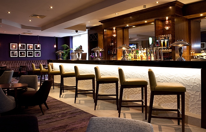 The classy, modern decor of the bar and dining area, Jurys Inn Dublin Parnell Street