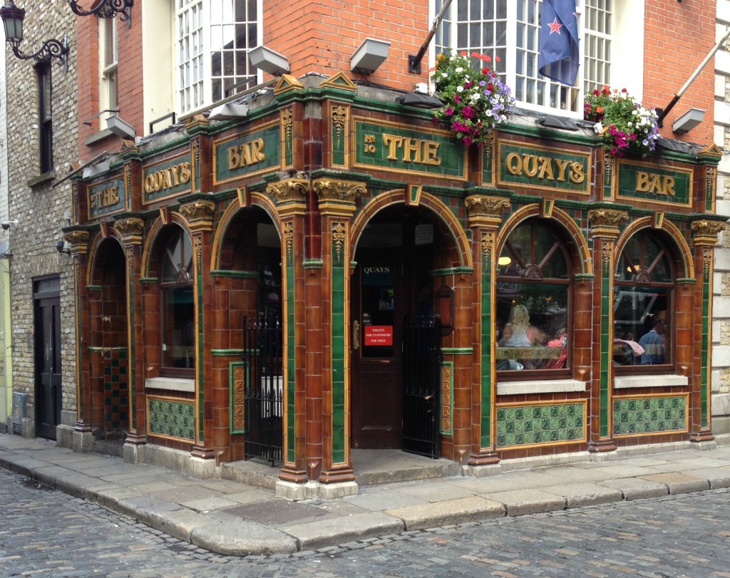 The old-fashioned exterior of The Quays Irish Restaurant in Dublin
