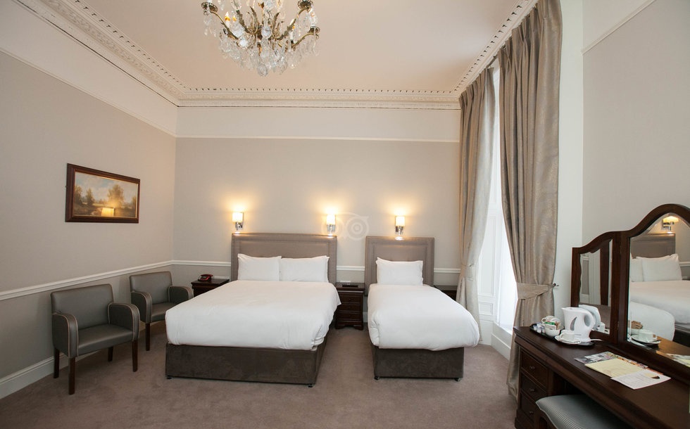 A super spacious and opulent triple suite in Harcourt Hotel