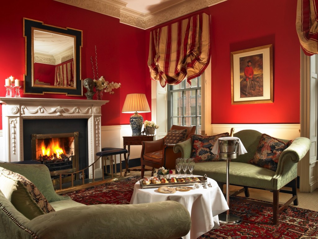 An opulent sitting room of finery in O'Callaghan Stephens Green Hotel