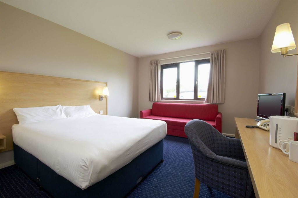 A spacious, nicely furnished double bedroom in Travelodge Phoenix Park Hotel